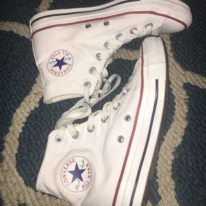 White high top Converse. Like new. Size 7 women’s.